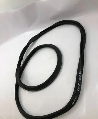 Renault Captur II Trunk rubber seal (body) 