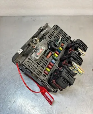 Peugeot 308 Fuse box set 9656086080