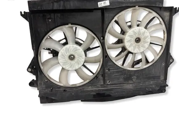 Toyota Auris E180 Fan set 4227509220