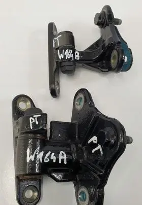 Mercedes-Benz ML W164 Rear door hinge set 