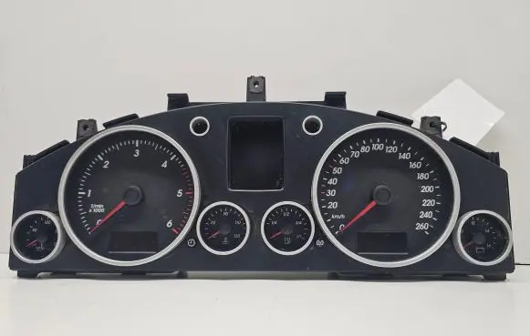 Volkswagen Touareg I Speedometer (instrument cluster) 7L6920870L