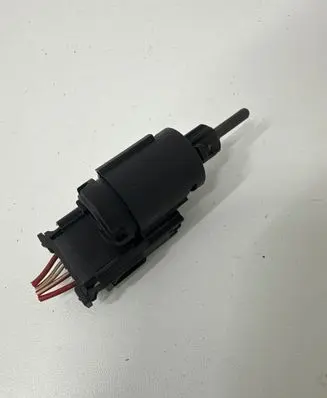Audi A4 S4 B7 8E 8H Brake pedal sensor switch 3B0945511C 19322010 03056