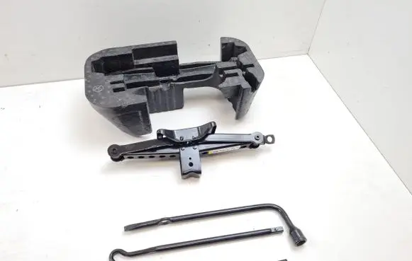 Fiat Freemont Lift Jack 04766386AB 0320238004