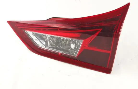 Toyota Auris E180 Tailgate rear/tail lights 02268