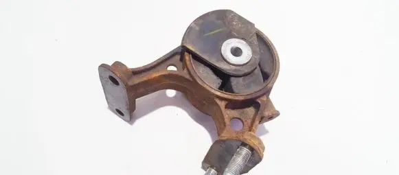 Toyota RAV 4 (XA30) Engine mount bracket m684678 m6-84678