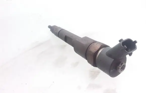Fuel injector