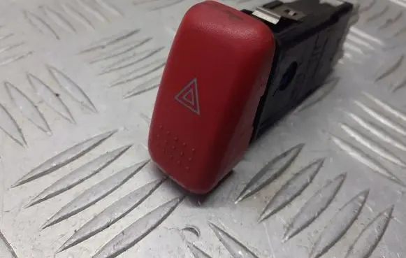 Honda HR-V Hazard light switch M17479