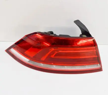 Volkswagen PASSAT B8 Rear/tail lights