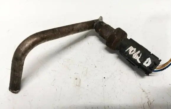 Volvo V70 Air conditioning (A/C) pressure sensor 