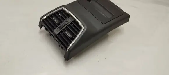 Rear air vent grill