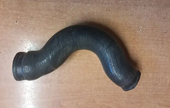 Mercedes-Benz E W124 Engine coolant pipe/hose 1245012382