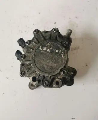 Volkswagen PASSAT B6 Vacuum pump 03G145209