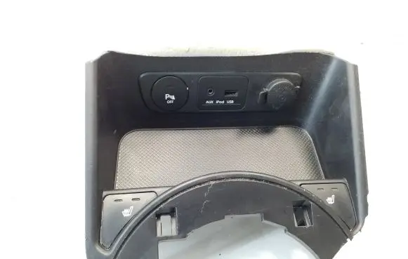 KIA Sportage USB socket connector 933303W000 846303U180 936003U020
