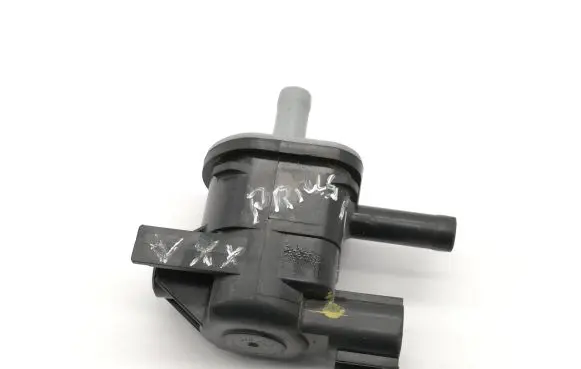 Toyota Prius (XW50) Turbo solenoid valve 9091012276