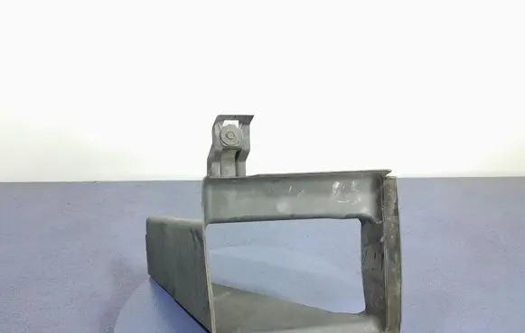 Audi A4 S4 B7 8E 8H Intercooler air guide/duct channel 8073954
