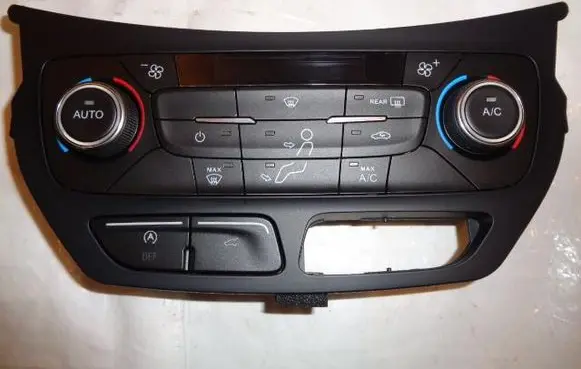 Ford Focus Climate control unit GJ5T-18C612-AG