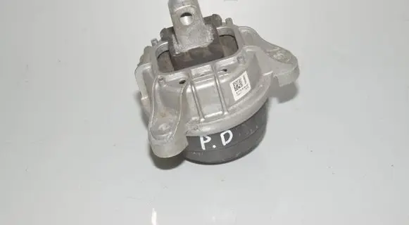 Engine mount bracket