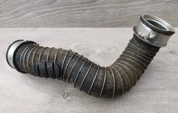 Mercedes-Benz CLS C219 Intercooler hose/pipe A2035262682