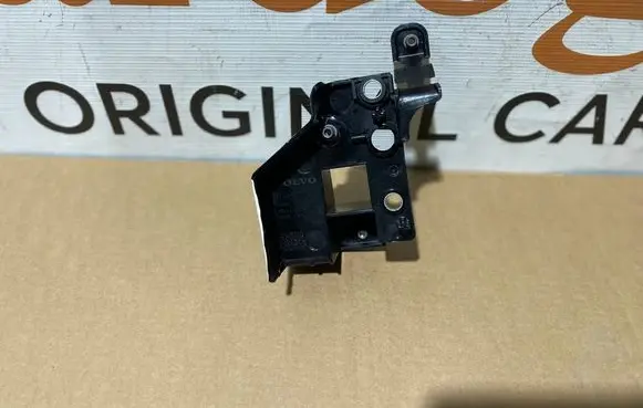 Volvo XC40 Headlight/headlamp mounting bracket 31469370