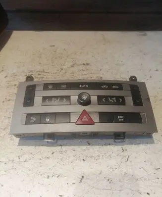 Peugeot 407 Climate control unit