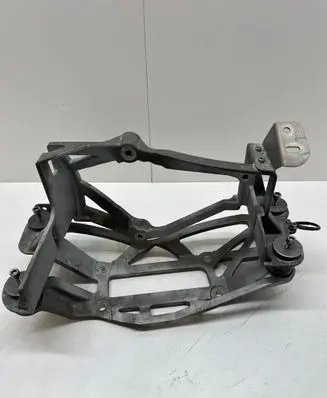Volvo C40 A/C compressor mount bracket 32352687 20230824