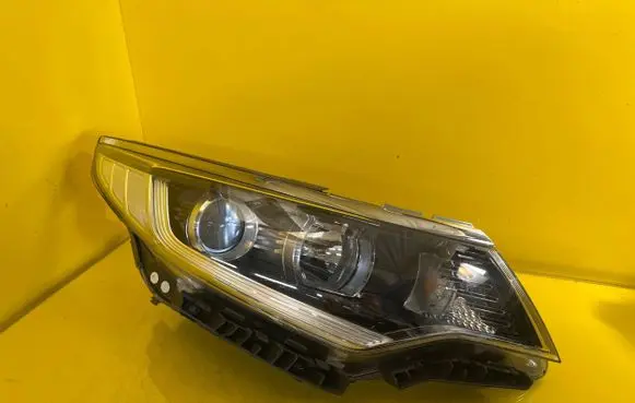 KIA Optima Headlight/headlamp 92101-D4300