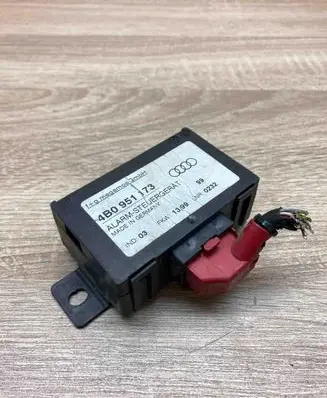 Audi A6 S6 C5 4B Alarm control unit/module 4B0951173 WITHPLUG