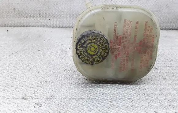 Audi A8 S8 D2 4D Brake fluid reservoir 4D0611301F