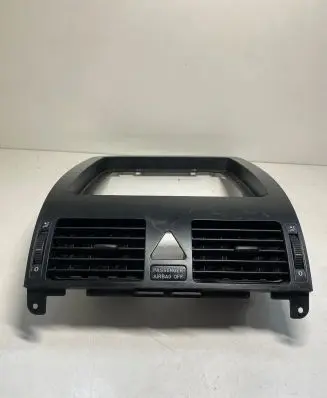 Volkswagen Touran I Dash center air vent grill 1T1819728A