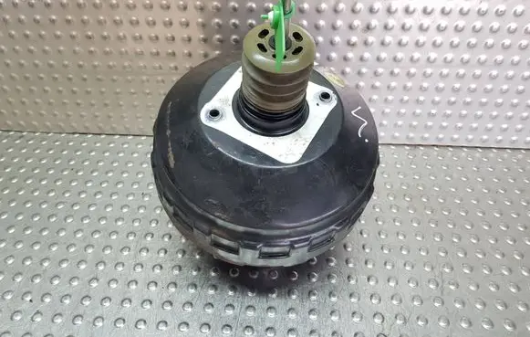 Volkswagen Golf V Brake booster S26370994 1K2614105AR