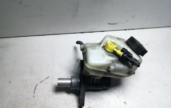 Opel Insignia A Master brake cylinder 41550110