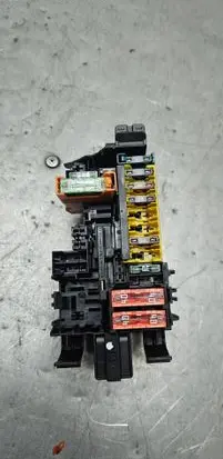 Mercedes-Benz E W213 Fuse module A2059067200 1819017478 19261000002