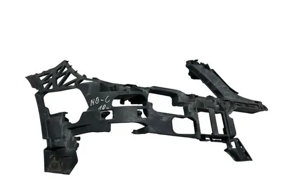 Mercedes-Benz C W204 Front bumper mounting bracket A2048854265