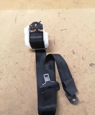 Citroen C5 Middle seatbelt (rear) T33060244C 33035173B 33060243A