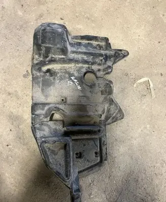 Mitsubishi Space Wagon Engine splash shield/under tray MR294442 MR358610