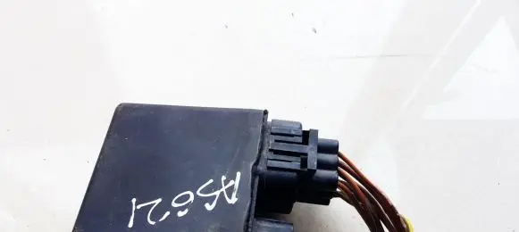 Coolant fan relay