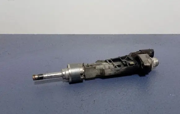 BMW M3 Fuel injector 8671991