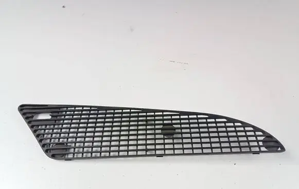 BMW 7 E38 Dash center air vent grill 64228383669 83836690
