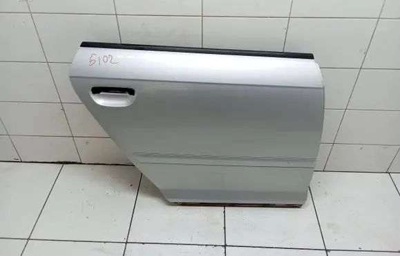 Audi A3 S3 8P Rear door