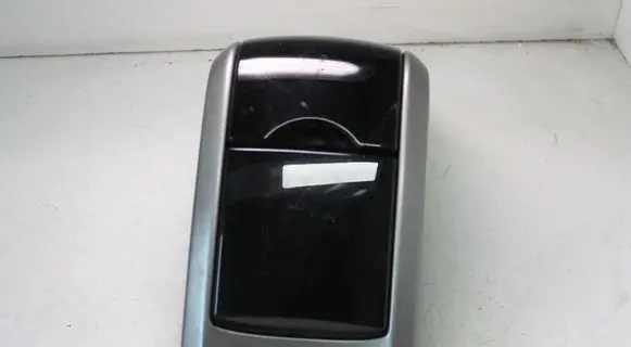 Cup holder front