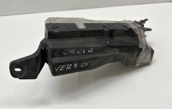 Toyota Corolla Verso E121 Fuse box set