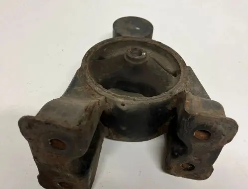 KIA Ceed Engine mount bracket 210312H100