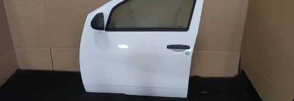 Dacia Duster Front door