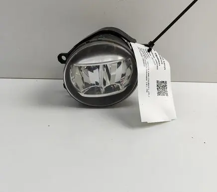 Toyota Land Cruiser (BJ70) Front fog light 8122048051