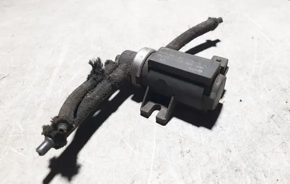 Volkswagen Multivan T4 Turbo solenoid valve 1H0906627