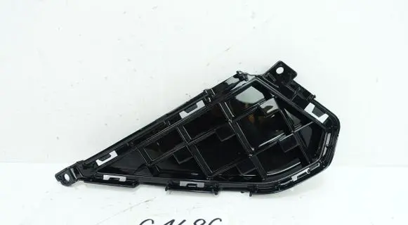 Hyundai Kona I Front bumper lower grill 865D3