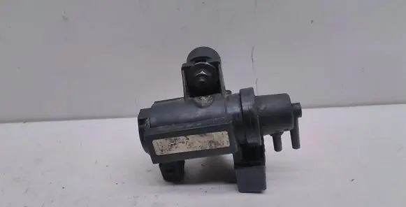 BMW 5 E39 Turbo solenoid valve