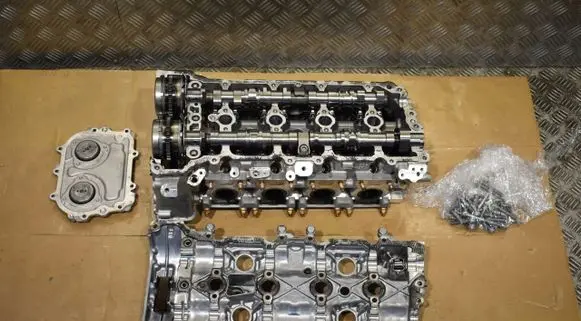 Mercedes-Benz E W213 Engine head 