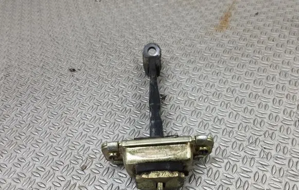 Hyundai Terracan Front door check strap stopper