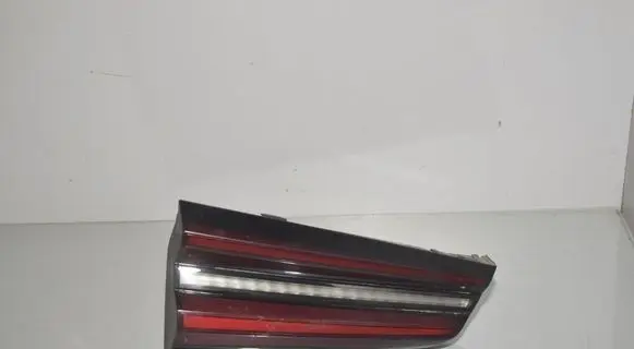 Tailgate rear/tail lights